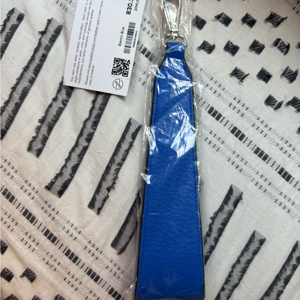 Leatherology Electeic Blue Keychain